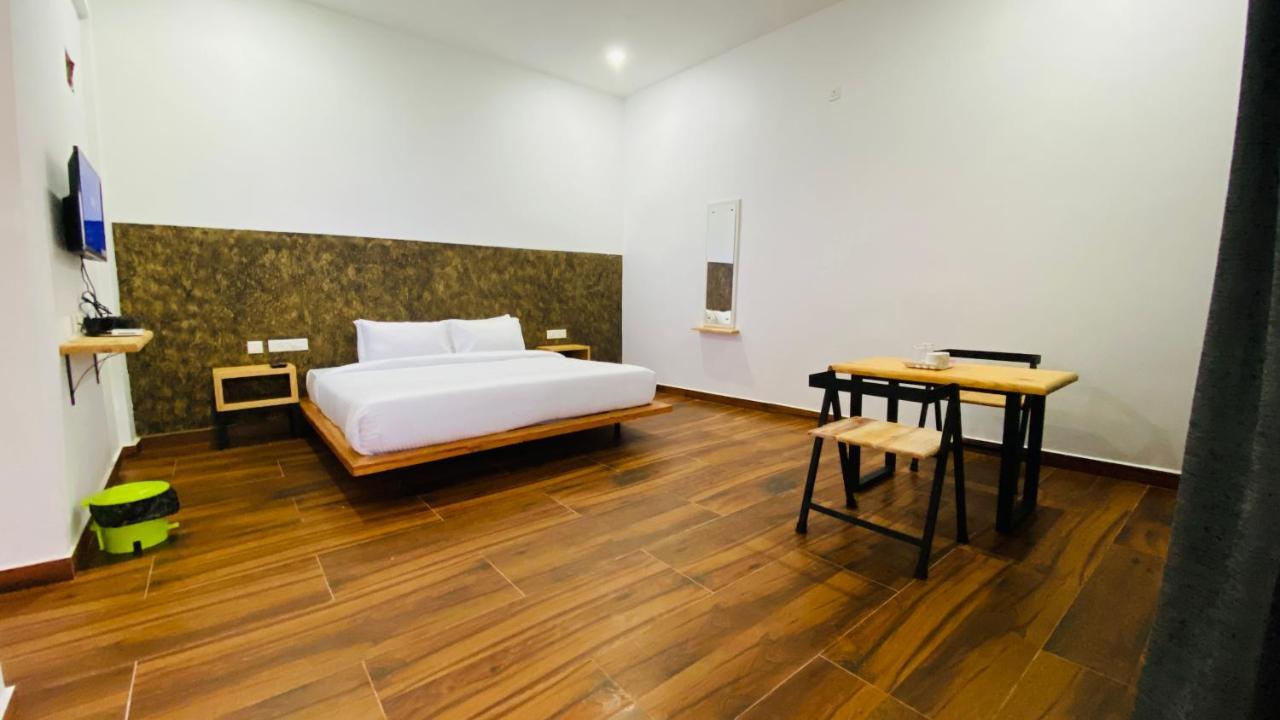 Hill Monk - Whispering Mist Hotell Vagamon Exteriör bild
